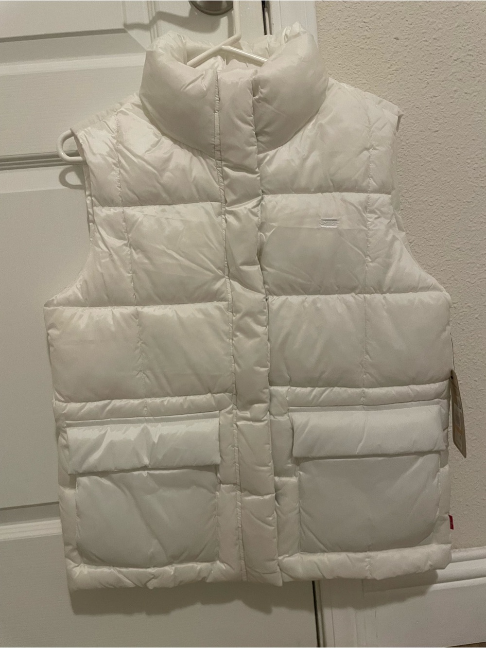 Levi's White Puffer Vest Womens Small NWT MSRP $100